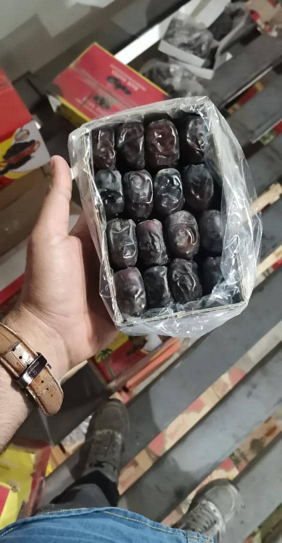 Premium Boxed Mazafati Dates